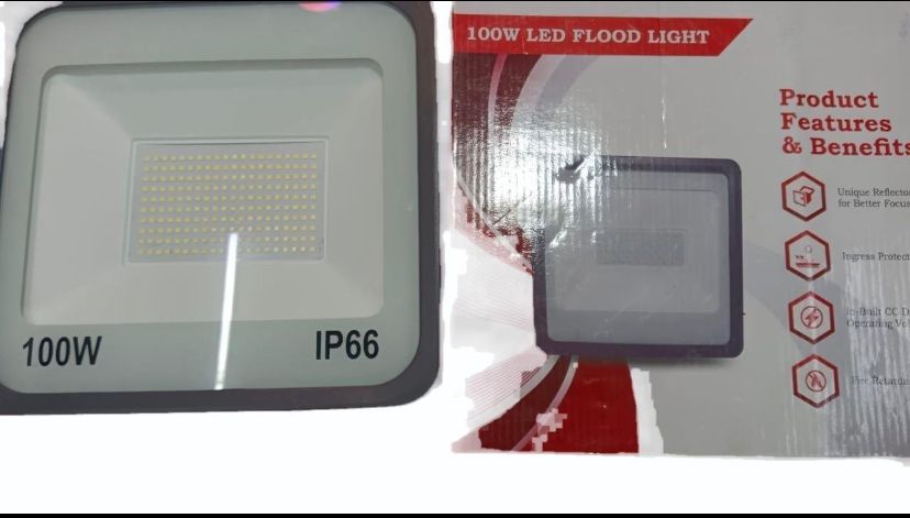 “100W Ultra Bright LED Flood Light – Powerful, Durable & Energy Efficient”